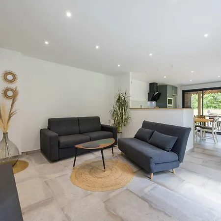 펜션 De Lamourelle Lacquy