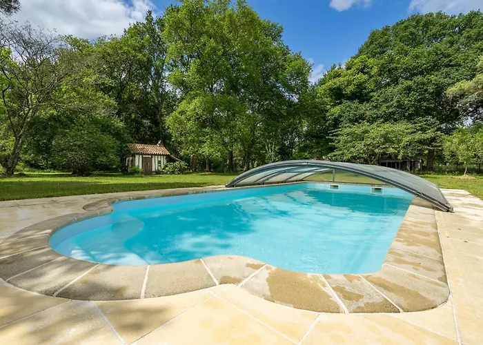 Semesterbostad De Lamourelle